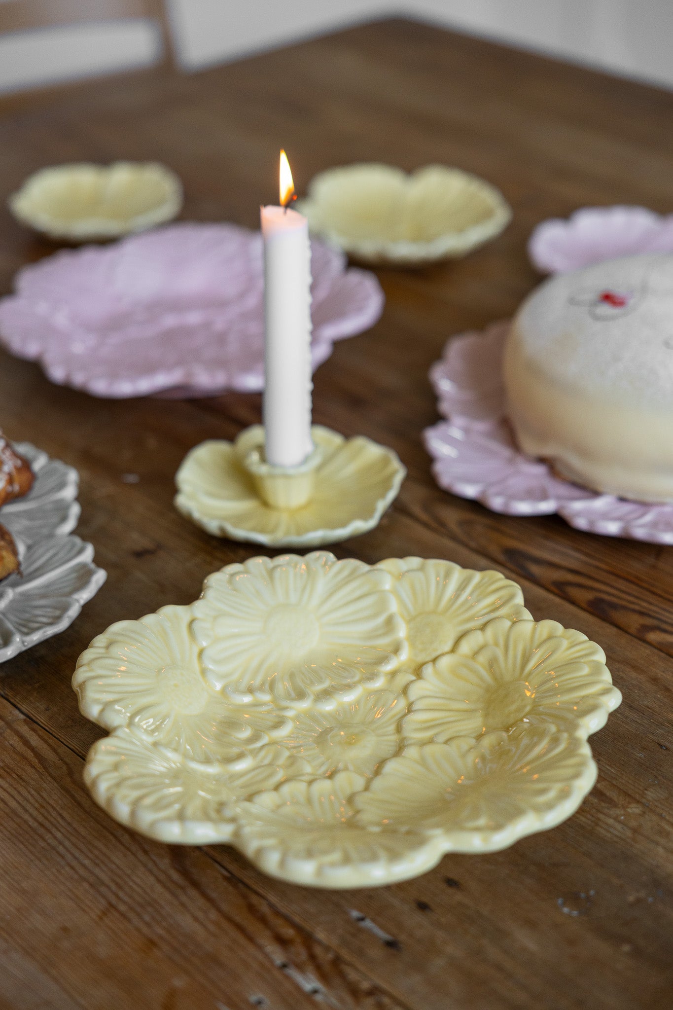 Äng, Serveringsfat, Ljusgul