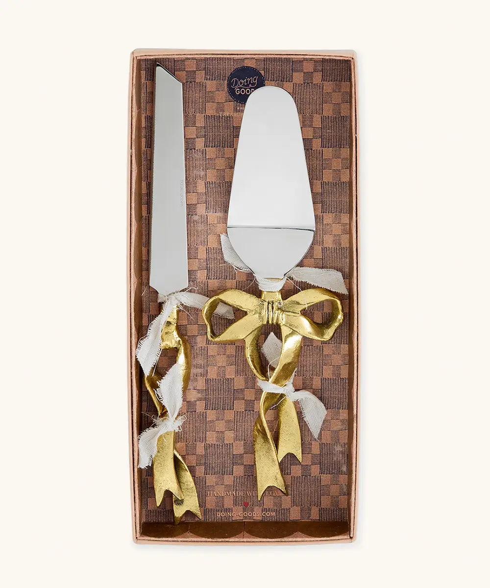 Riley Ribbon Cake Set in Giftbox, Mässing