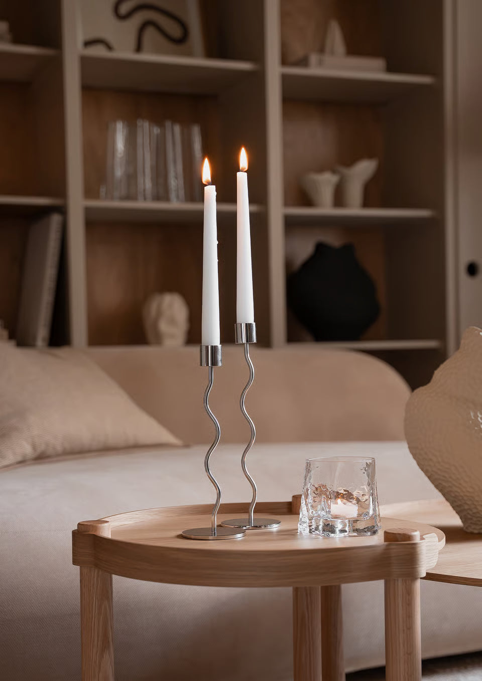 Gry Ljuslykta Klar, Medium