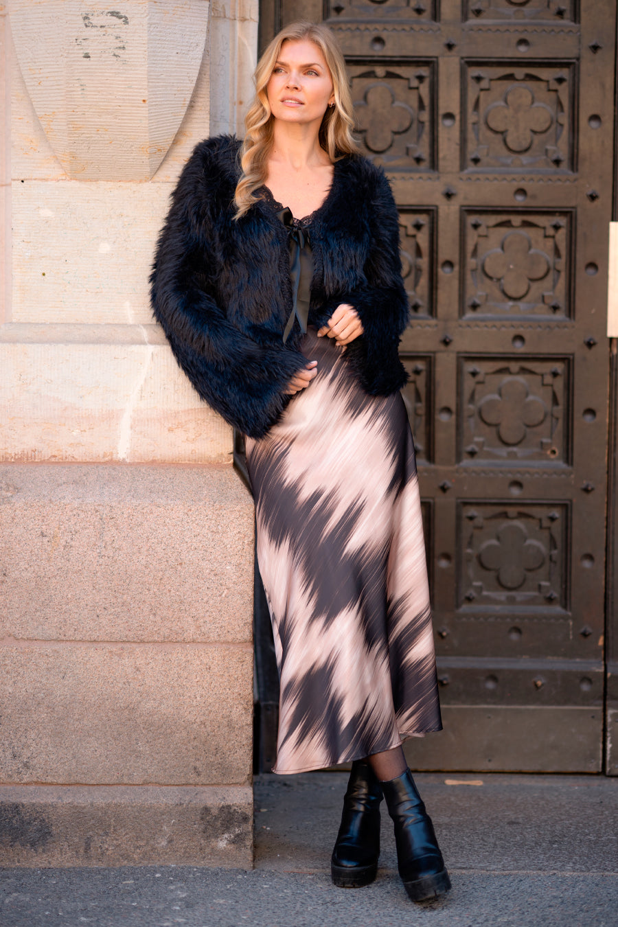 ILSA KJOL BROWN SUGAR/BLACK