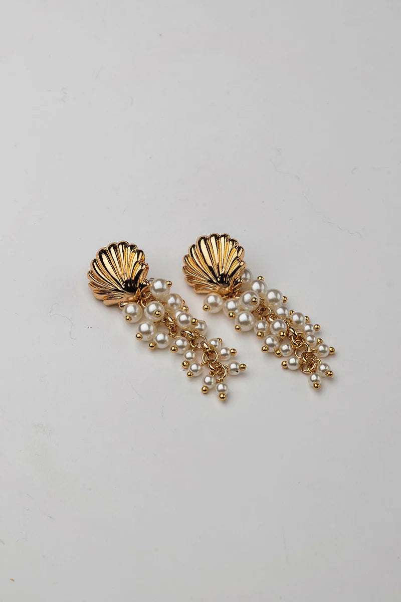 SHELL EARRINGS MULTI PEARLS