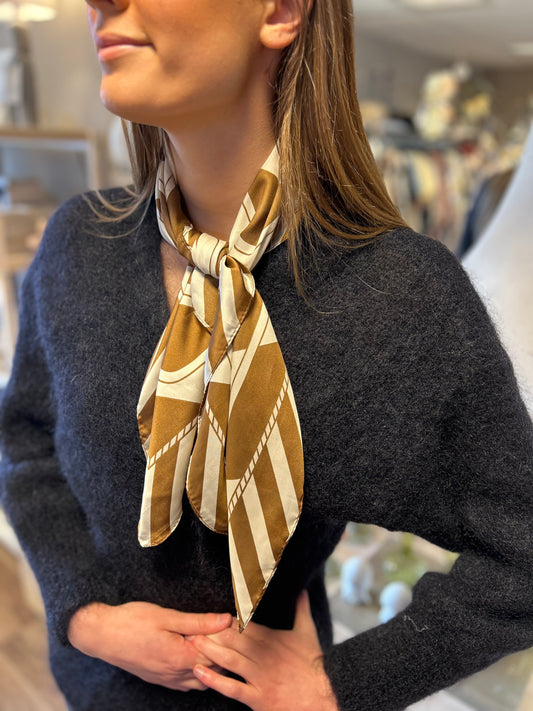 Scarf, Camel / vit
