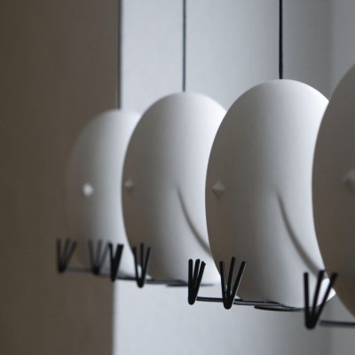 Hang Around, Kyckling, Vit