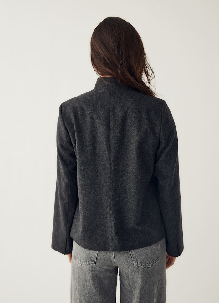 Noella Monique Blazer, Mörkgrå