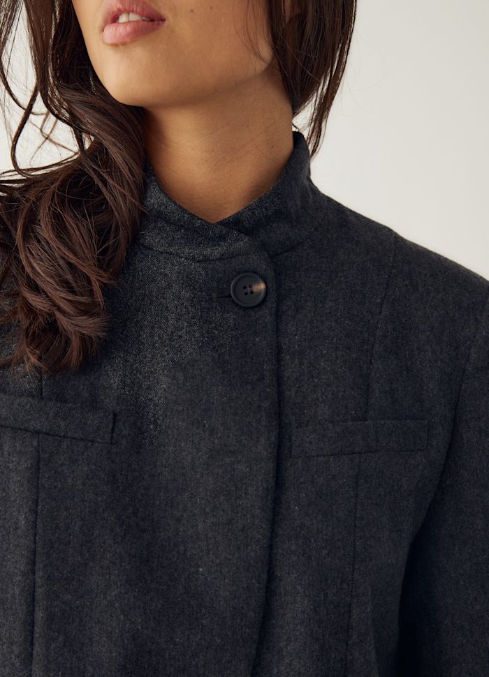 Noella Monique Blazer, Mörkgrå